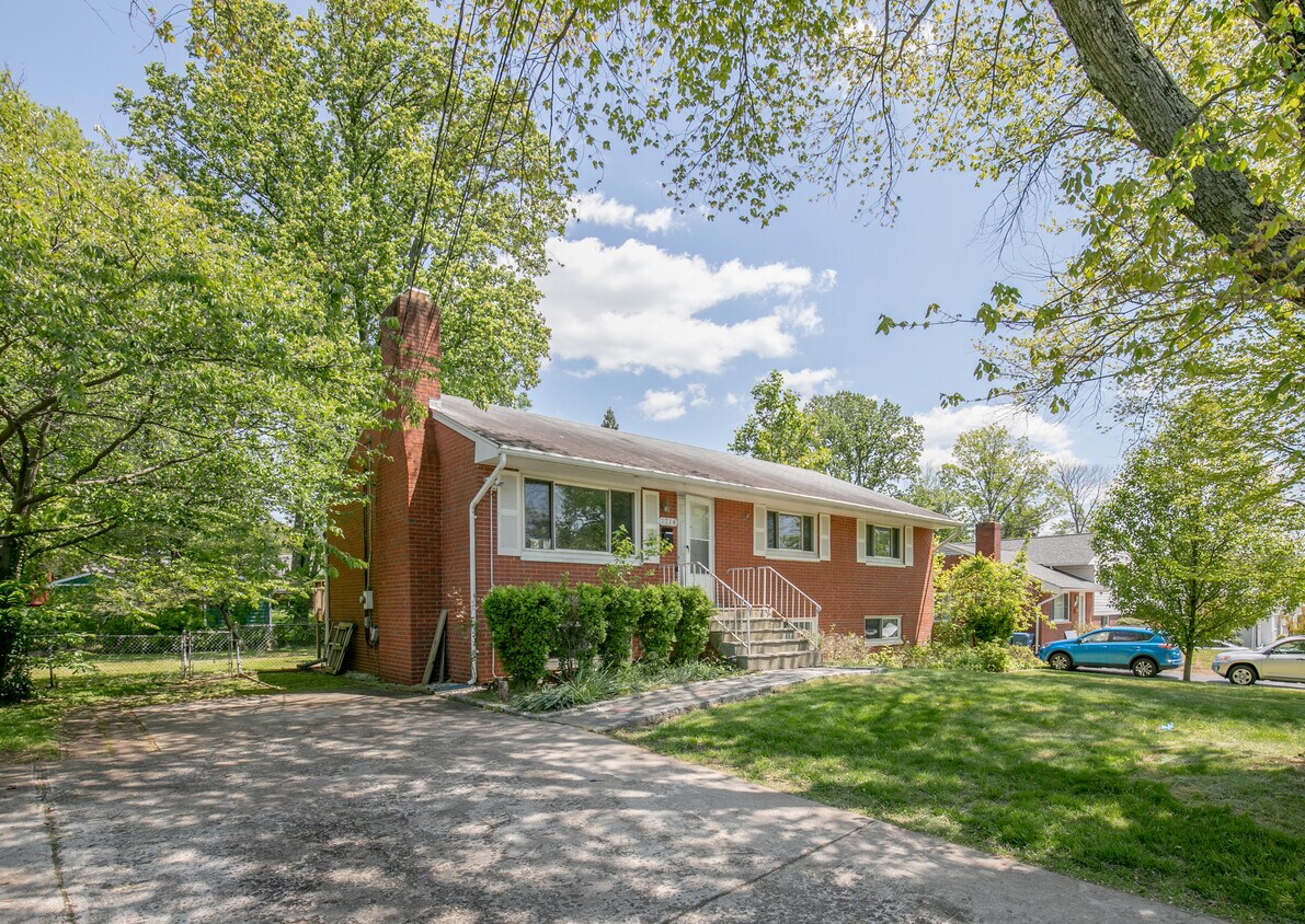 Foto principal - 7714 Royston St