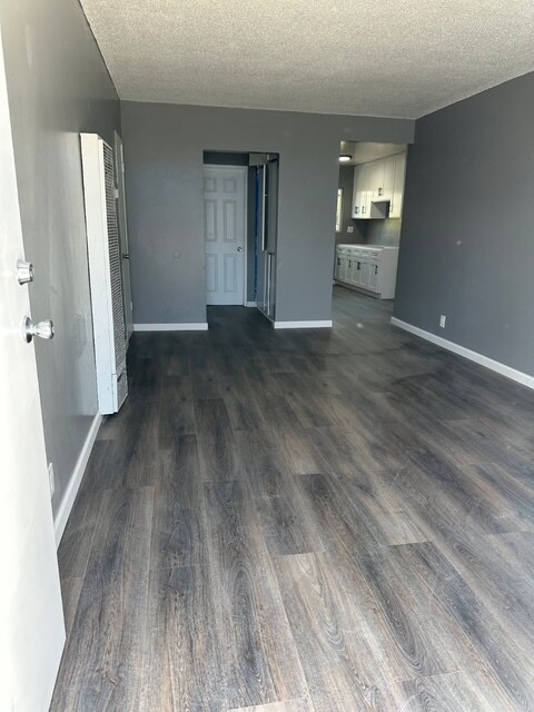 Foto del edificio - 9300 S Western Ave