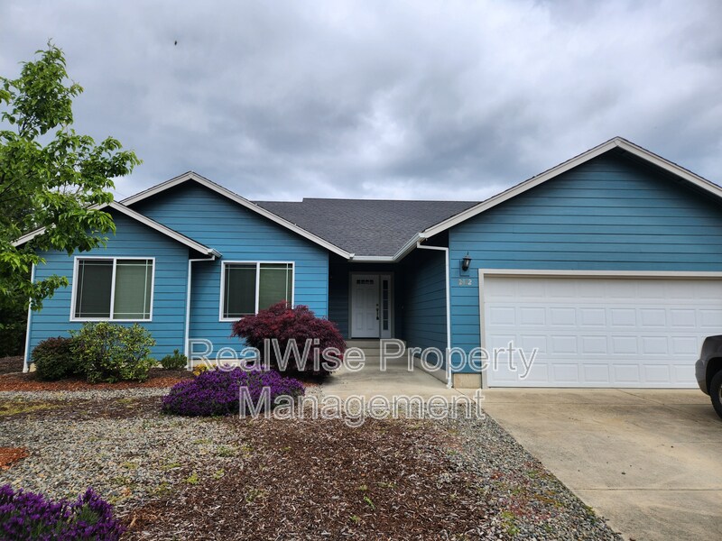 Primary Photo - 2412 SE Waldon Ave