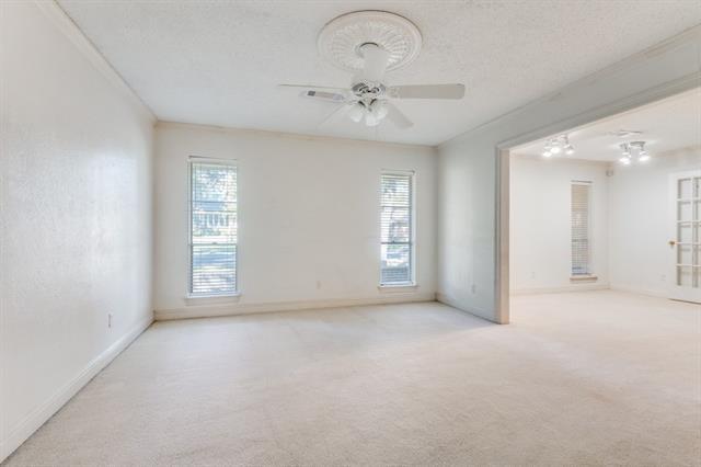 Building Photo - 1612 Canyon Oaks Dr