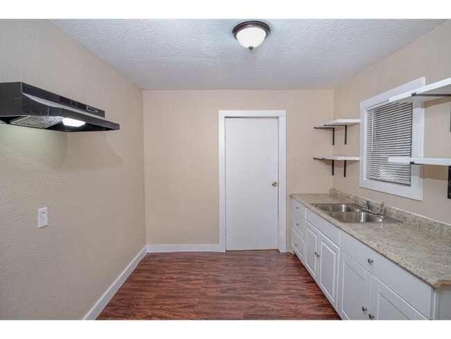 Photo - 150 Bank Street, Unit B Apartment