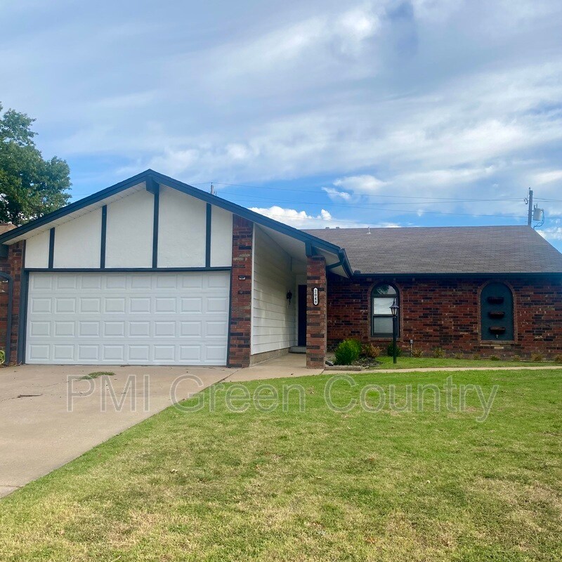 2048 W Louisville St, Broken Arrow, OK 74012 House Rental in Broken