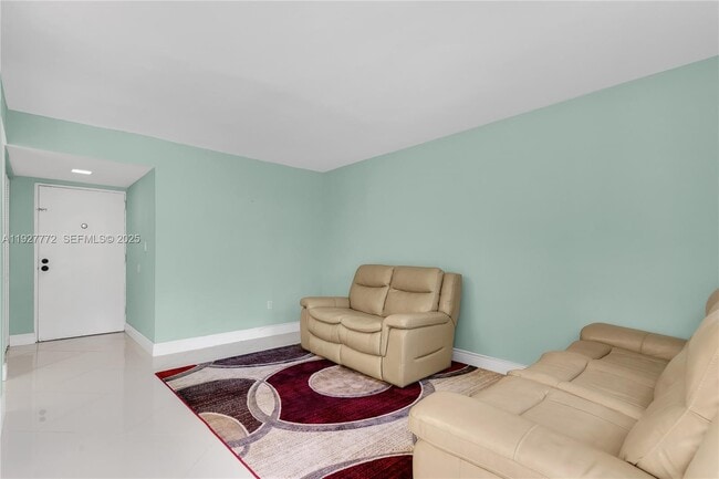 Foto del edificio - 9311 SW 4th St