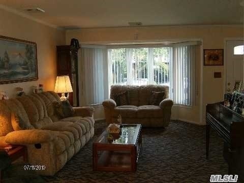 Building Photo - 102 Birchwood Park Dr