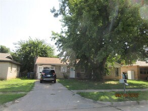 Building Photo - 1516 Mcdonald Dr