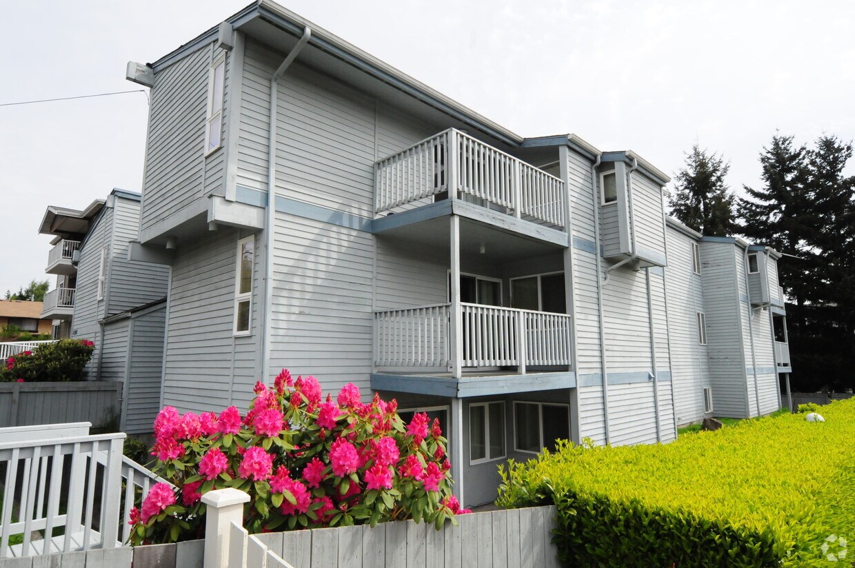 Building Photo - 11308 3rd Ave NE