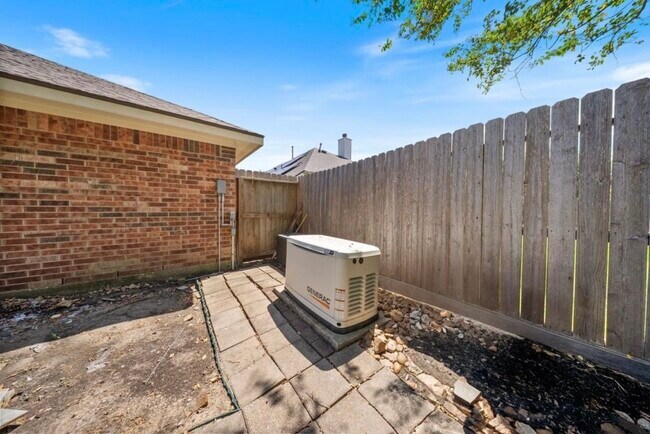 Foto del edificio - 6715 Rockwall Trail Dr