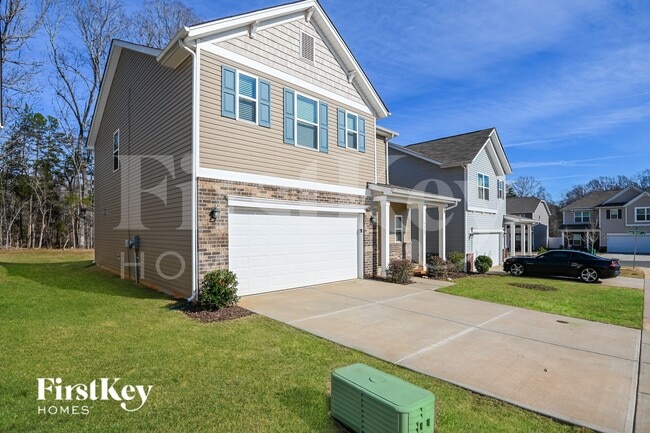 Building Photo - 9147 Marion Oaks Dr