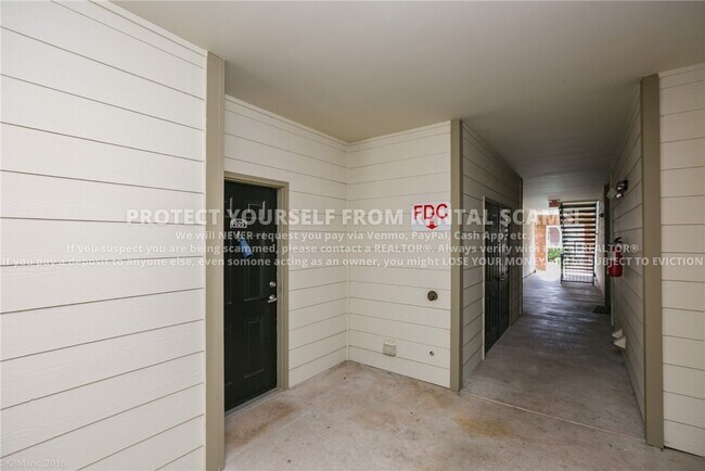 Foto del edificio - 4261 NE Meadow Creek Cir