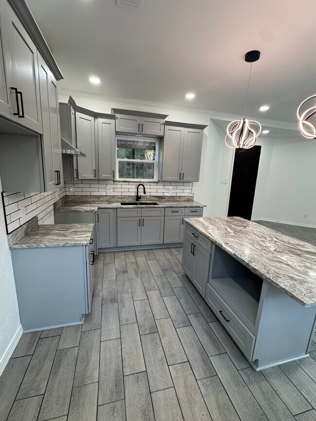 Foto del edificio - 109 Cuchens Ln