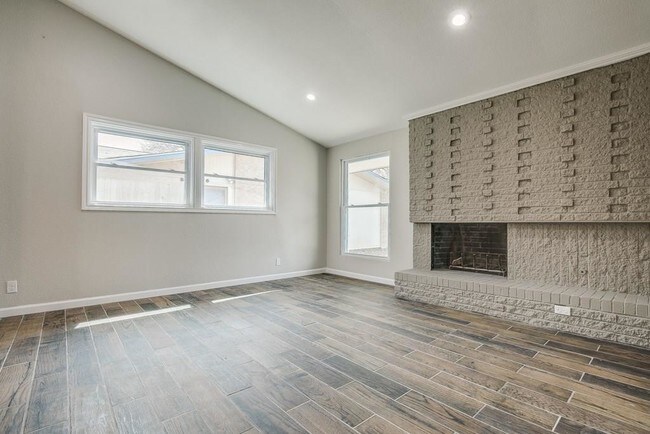 Foto del edificio - 2404 Scotswood Dr