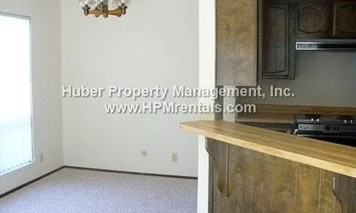 Foto del edificio - 757 Mikkelsen Dr