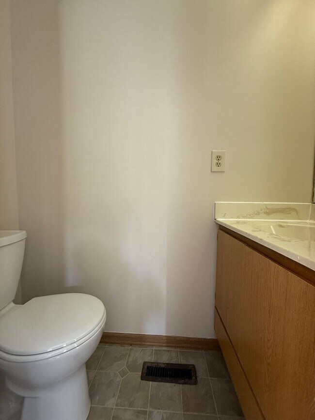 Foto del edificio - 5911 Shadow Lake Cir