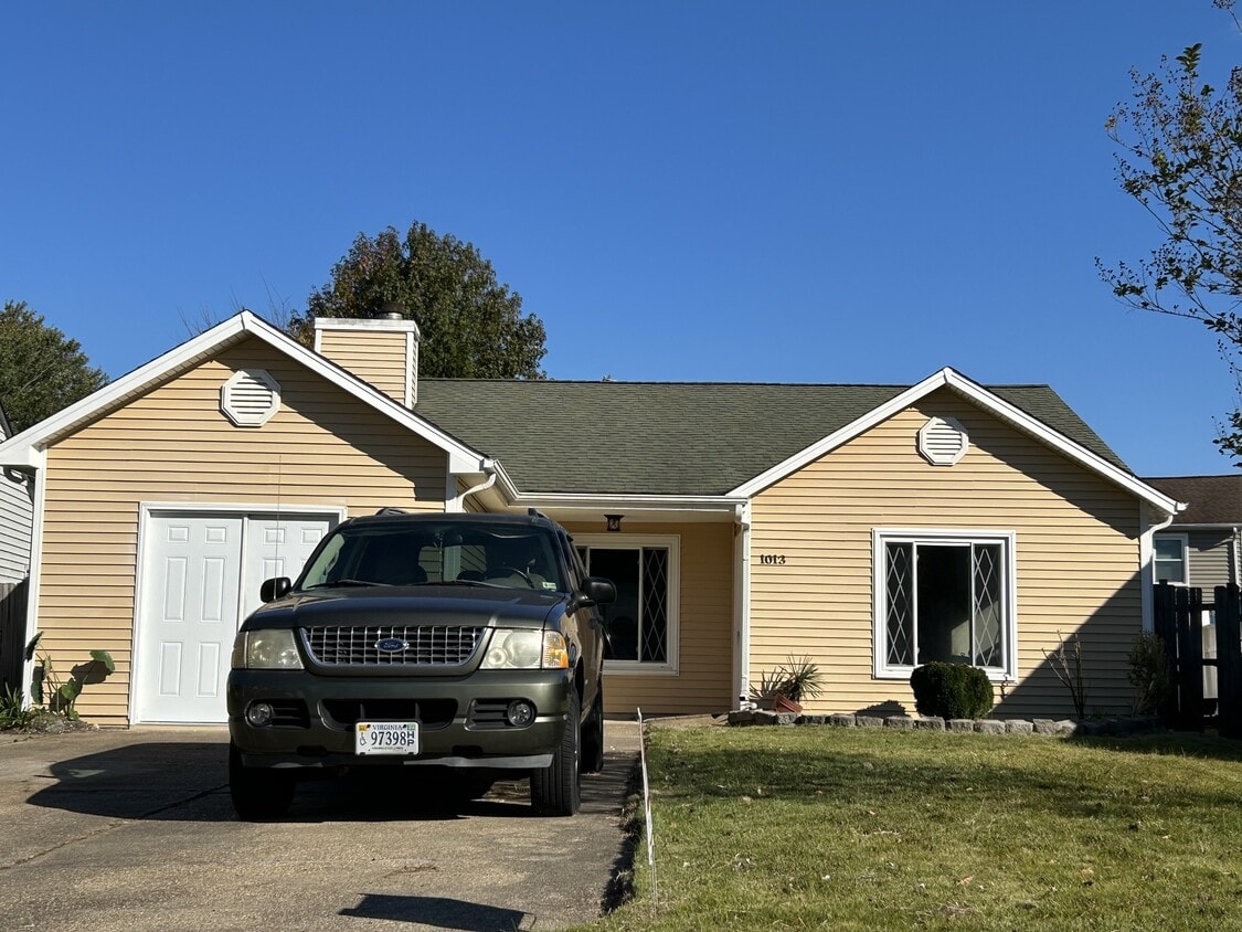 Primary Photo - 1013 Tealwood Dr