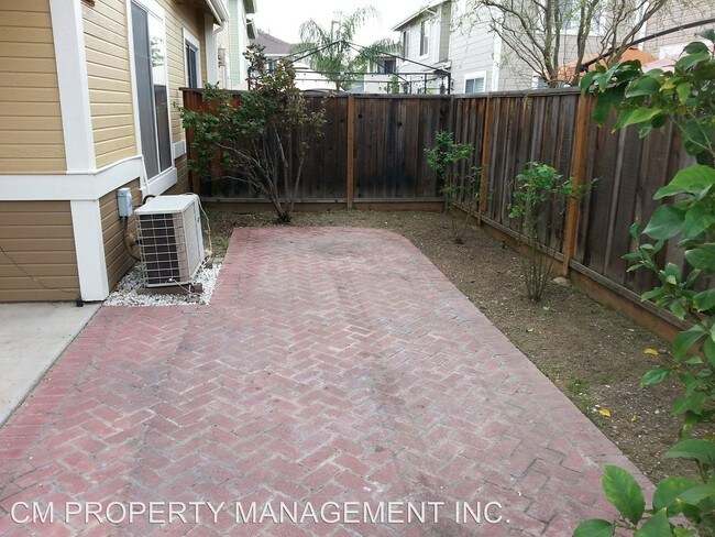 Building Photo - 340 Ballymore Cir