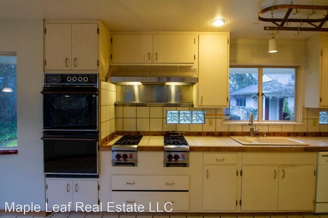 Building Photo - 3 br, 2 bath House - 13925 Par Pl NE