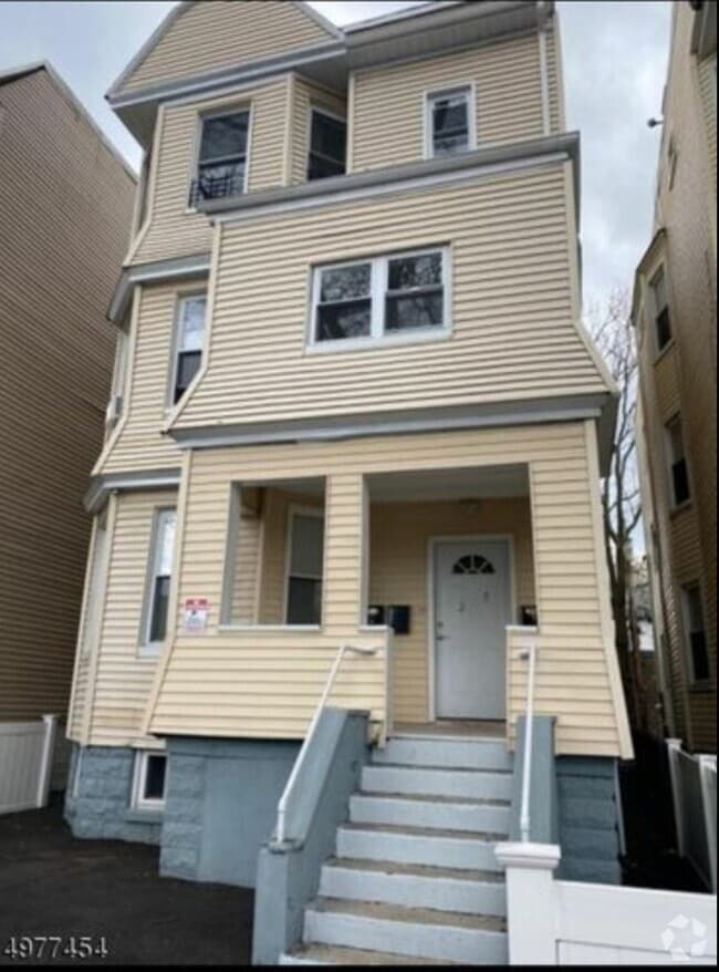 Building Photo - 209 N 15th St
