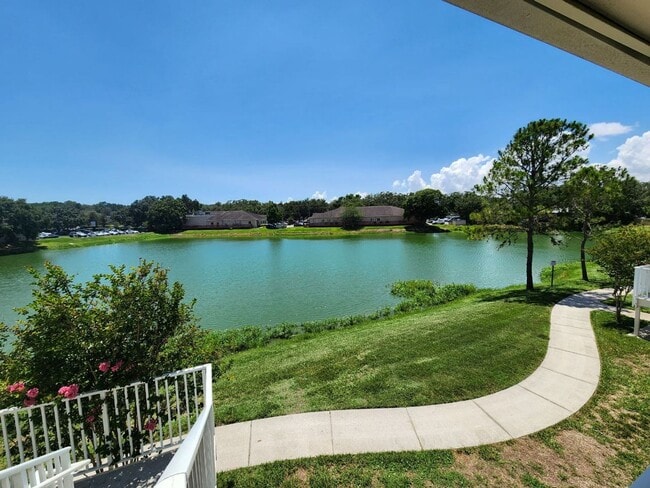 Foto del edificio - Water Front- 2nd Floor- 1 Bedroom 1 Bath f...