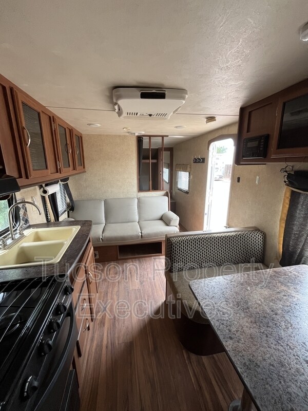 Foto del edificio - 3425 E Benson Hwy