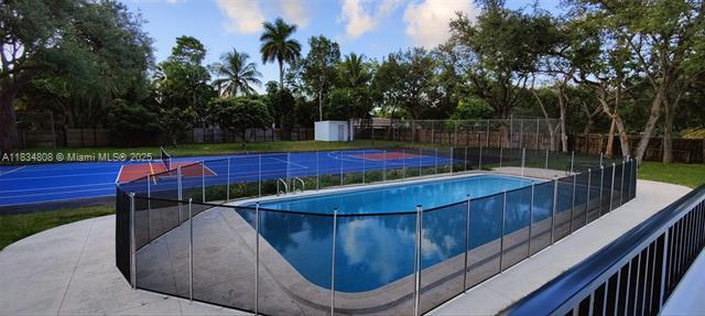 Foto del edificio - 9811 SW 96th St