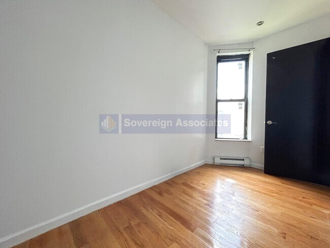 Foto del edificio - 953 Columbus Ave