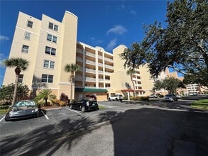 Building Photo - 6425 Shoreline Dr