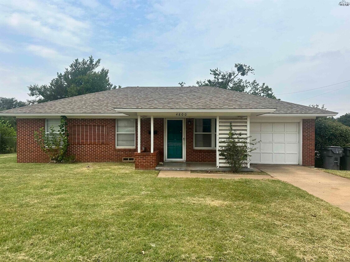Foto principal - 4800 Earl St