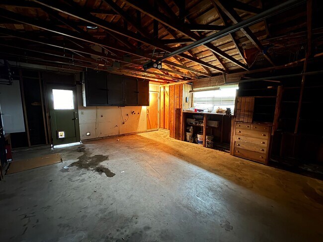 Foto del edificio - SW Visalia Home Available Now!