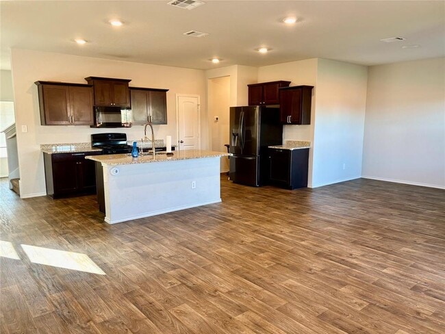Building Photo - 127 Snapdragon Ln