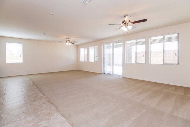 Building Photo - 22475 E Avenida del Valle
