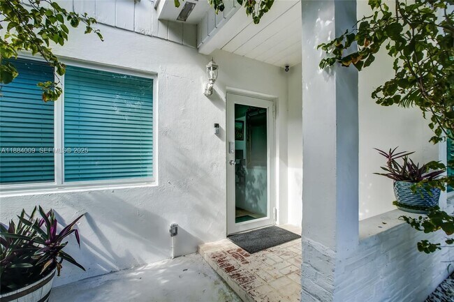 Foto del edificio - 2601 NE 11th Ct