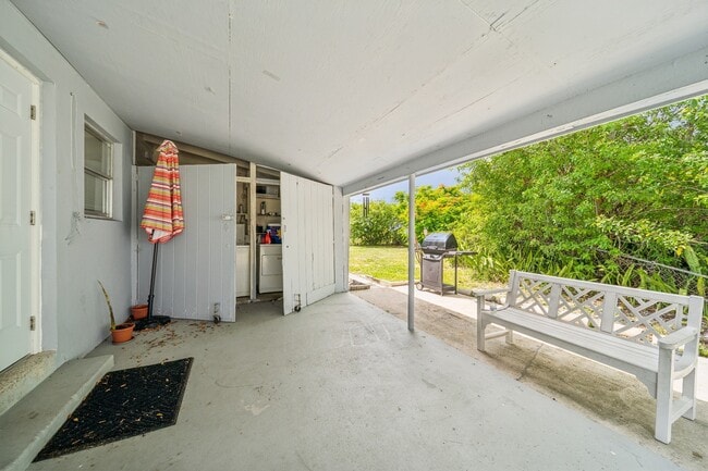 Foto del edificio - 1700 NW 15th St