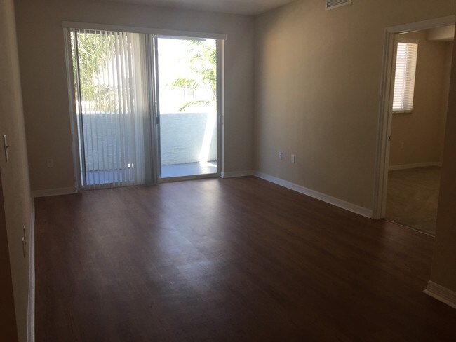 Building Photo - 6610 SW 57th Ave