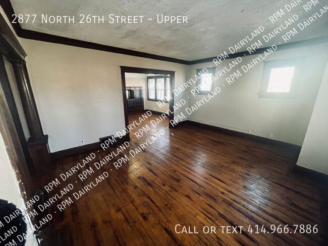 Foto del edificio - Huge 3BR upper unit in Park West neighborhood