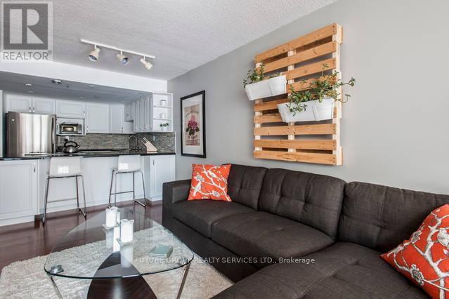 Photo du bâtiment - 701 King St W