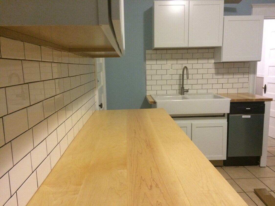 Foto principal - 3632 Bryant Ave S