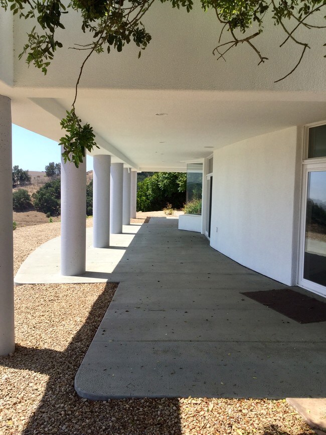 Building Photo - 1820 Atascadero Rd