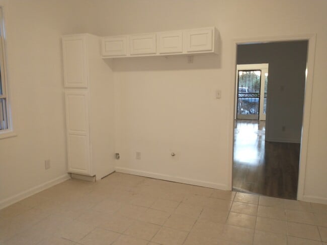 Building Photo - 2939 Pauger St