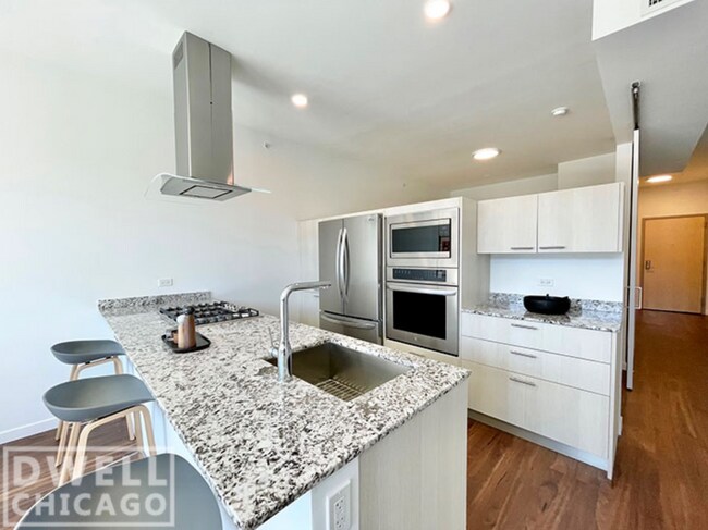 Foto del edificio - 3474 N Broadway St