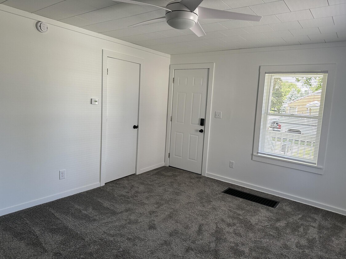 Foto principal - 1453 S Oak Ave