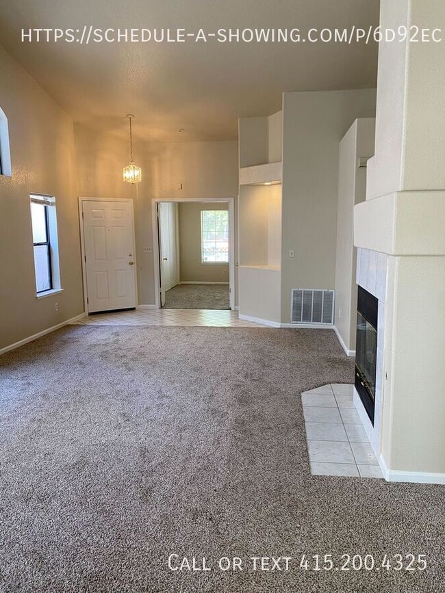 Building Photo - 5050 Felicia Way