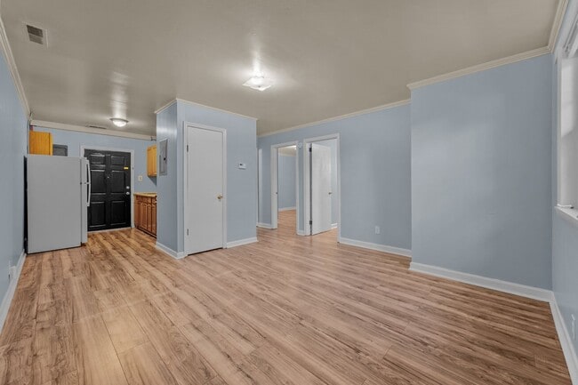 Building Photo - Welcome to Richlands Avenue!