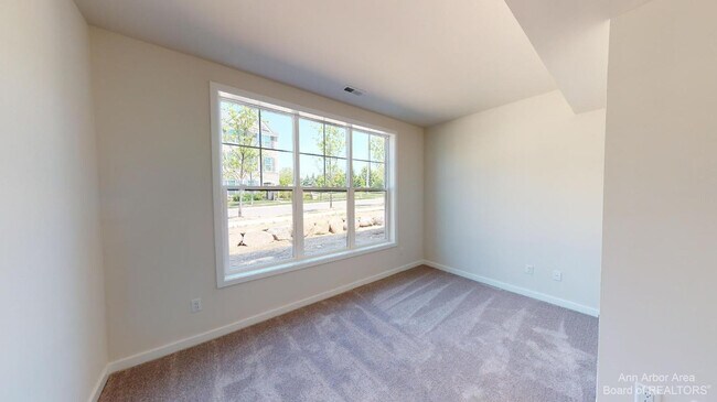 Foto del edificio - 2704 S Spurway Dr