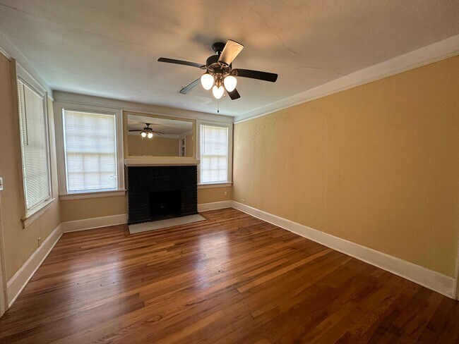 Foto del edificio - YELLOWBUNNY- 3352/3354-MONTEZUMA DUPLEX-CA...