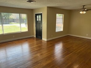 Building Photo - 7706 Cedel Dr