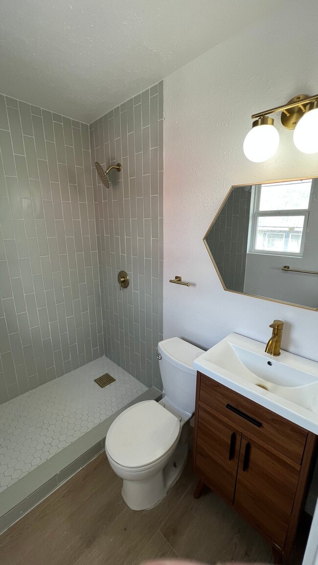 Photo - 3821 Woodleigh St Apartment