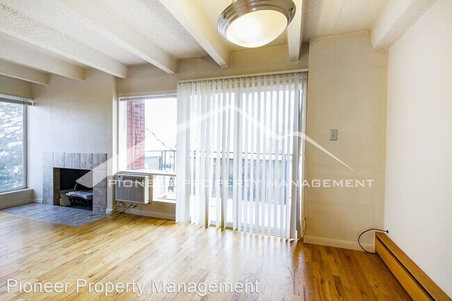 Foto del edificio - 1 br, 1 bath House - 200 Pearl St #302