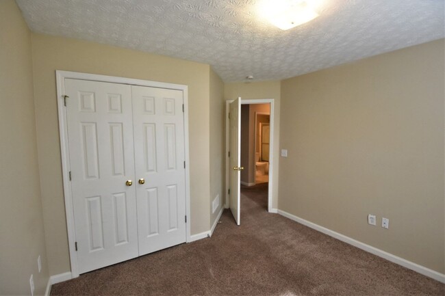 Foto del edificio - 3232 Old Salem Rd SE