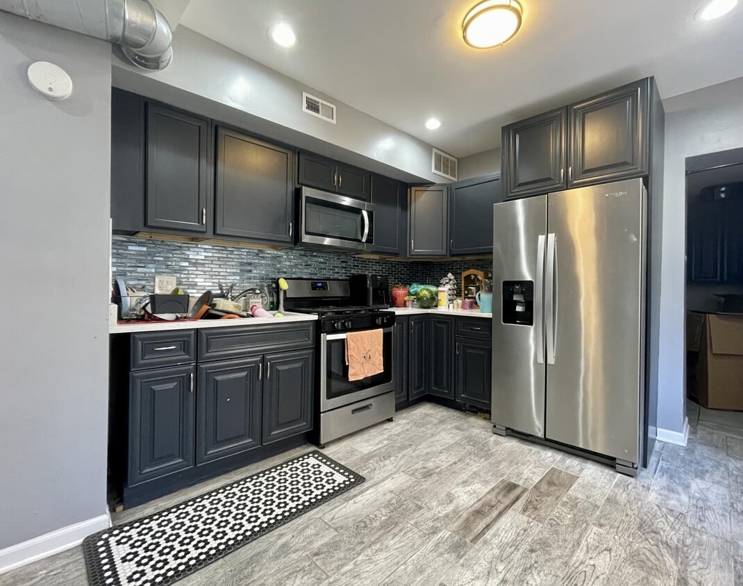 Photo - 2862 West Belden Avenue #1R