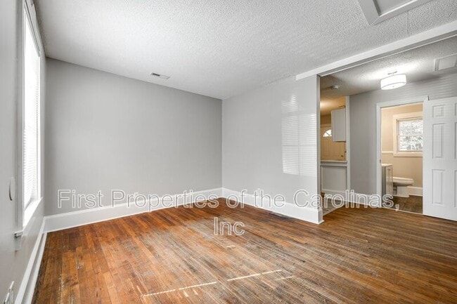 Building Photo - 2517 Hemphill St